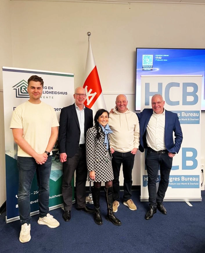 GCB foto met opdrachtgevers van ZVH Twente en Gemeente Enschede